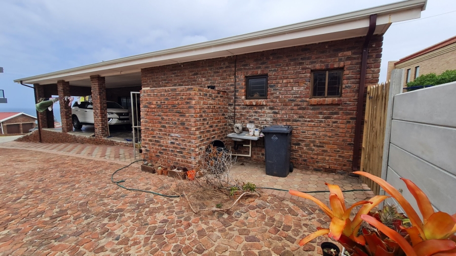 5 Bedroom Property for Sale in Dana Bay Western Cape